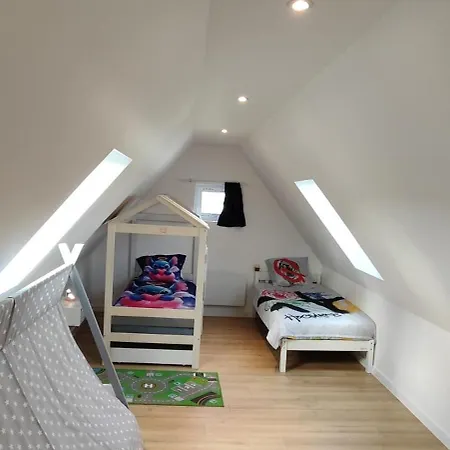 Maison Moderne Et Chaleureuse A Villa *