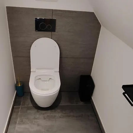 Maison Moderne Et Chaleureuse A Villa